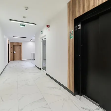 Na Bulwarach By Renters *